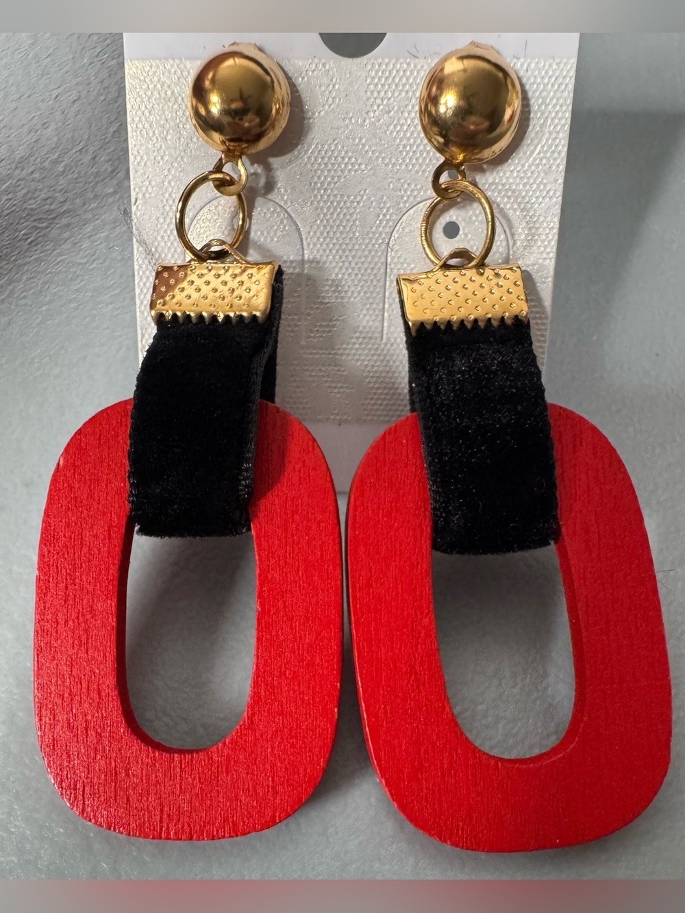 Gold-Accent Red & Black wood retro Drop Earrings vintage style